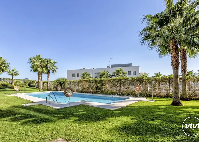 アパート Vivi Homes - Casa Ferli Pool, Garden, Golf & Sea View マルベーリャ