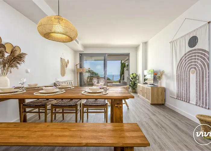 アパート Vivi Homes - Casa Ferli Pool, Garden, Golf & Sea View マルベーリャ