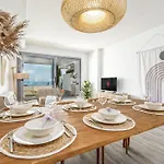 Vivi Homes - Casa Ferli Pool, Garden, Golf & Sea View * Marbella