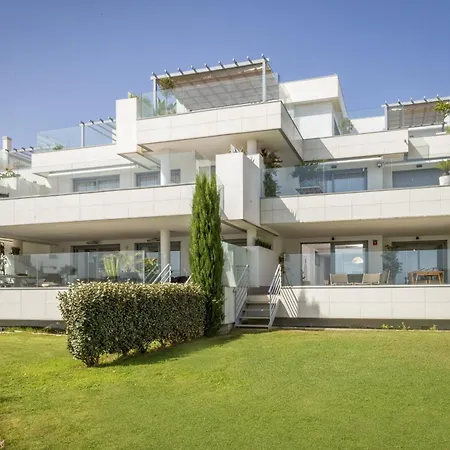 Vivi Homes - Casa Ferli Pool, Garden, Golf & Sea View Marbella