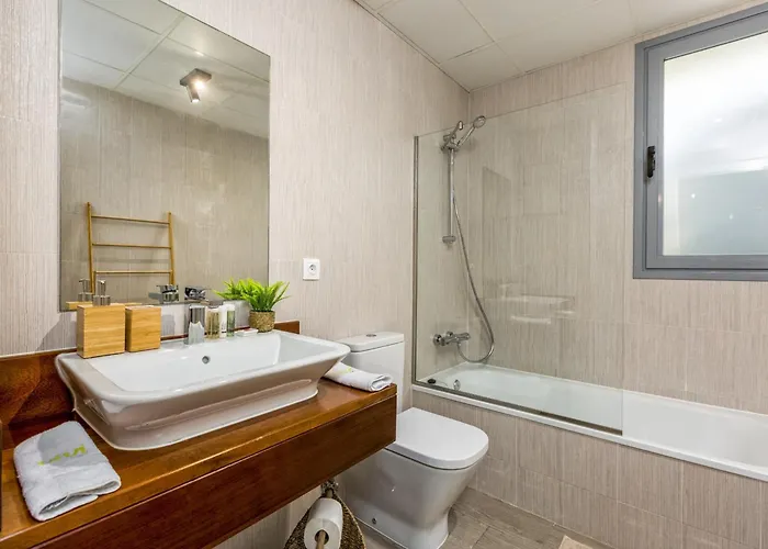 Vivi Homes - Casa Ferli Pool, Garden, Golf & Sea View * Marbellac